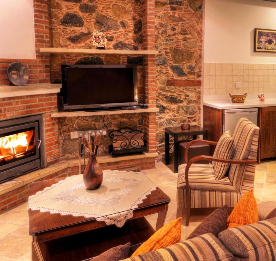 Archontiko I Misirlou Guest House Kalopanagiotis Bagian luar foto